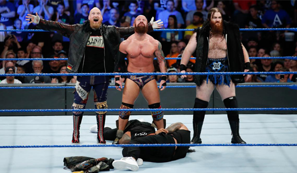 Nhóm khủng tại NXT đã ra mắt Smackdown