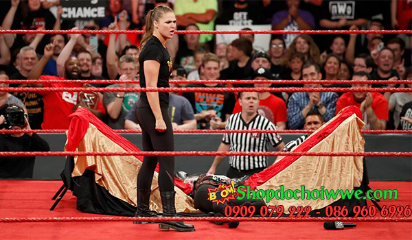  WWE Ronda Rousey nổi loạn